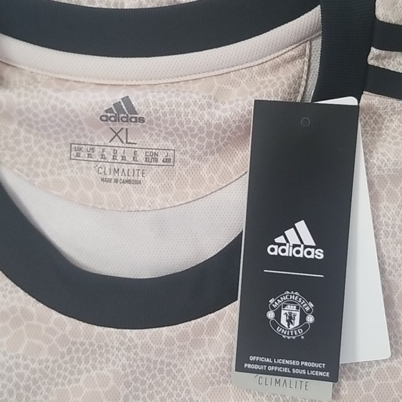 Adidas Manchester United Away Soccer Jersey 2019 - 2020 - Picture 2 of 3